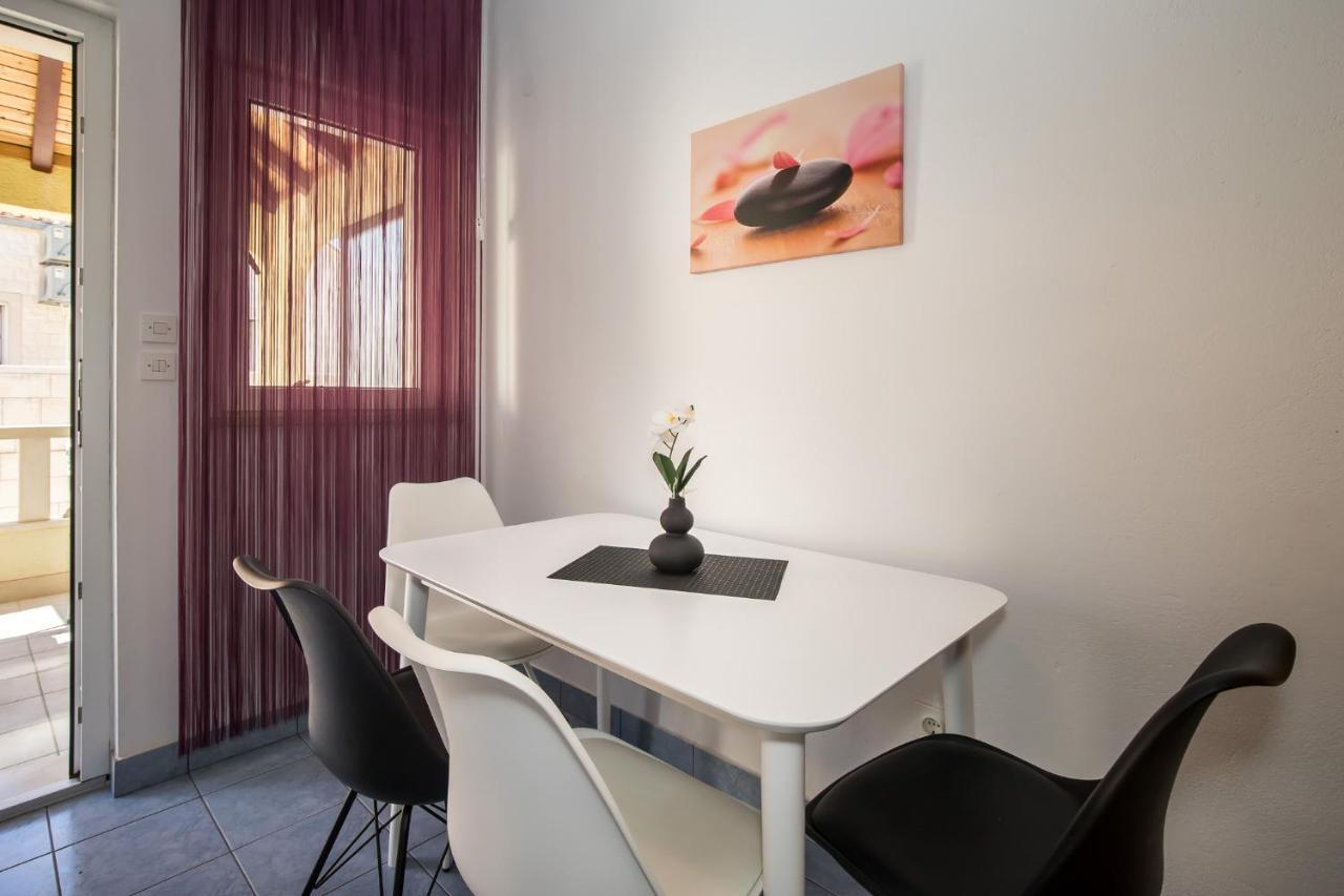 Apartmani Filipic โบล ภายนอก รูปภาพ